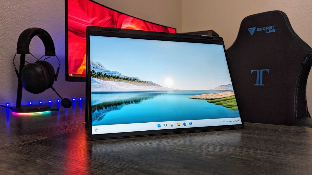 This 16-inch Dell 2-in-1 is my favorite back to school laptop for under $1,000