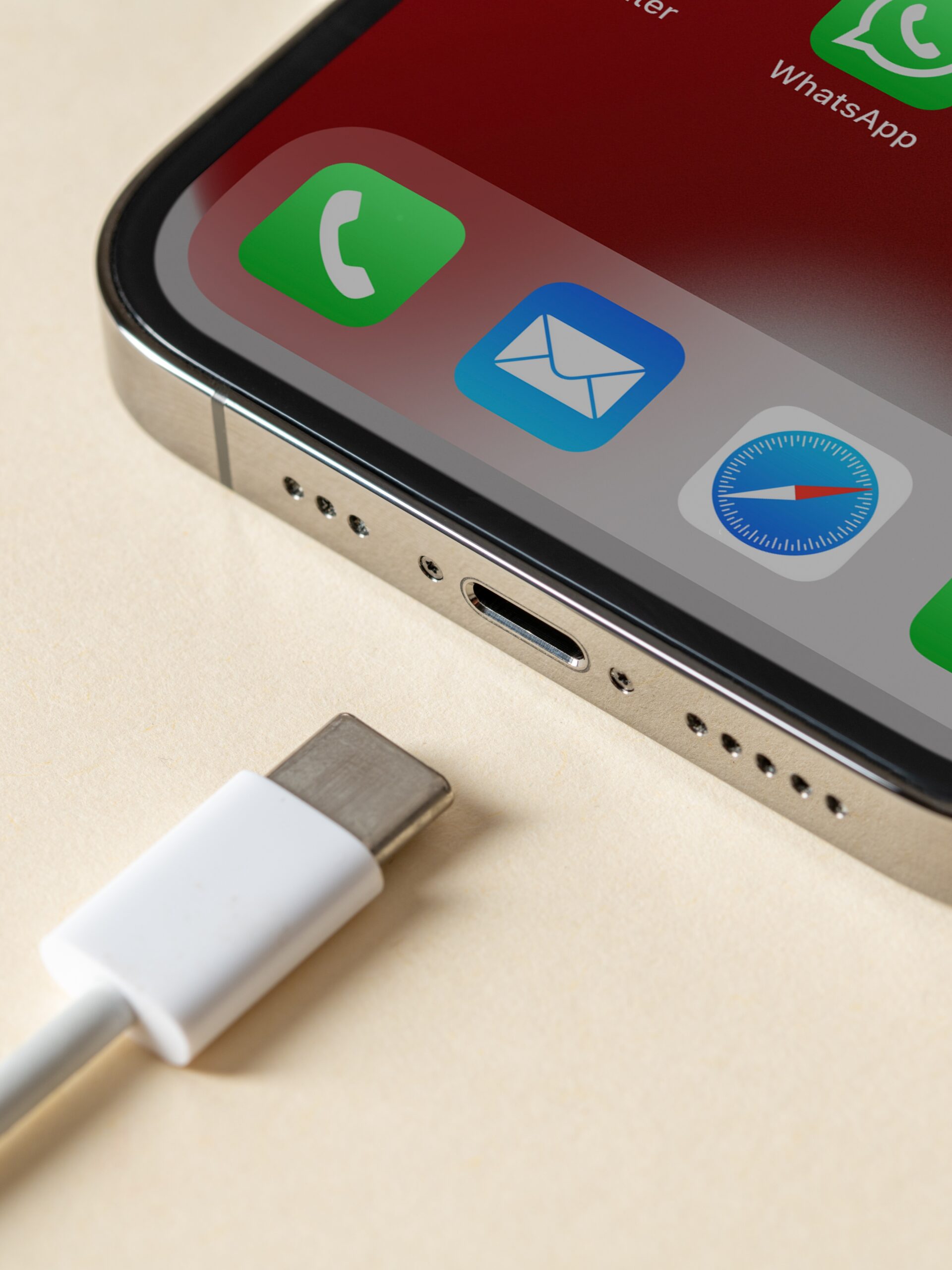 10 ways you might be charging your Apple iPhone, or Android smartphone all wrong