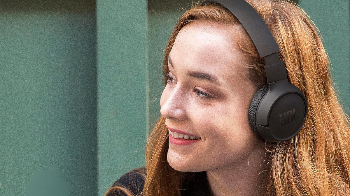 Get JBL headphones 50% off at Amazon