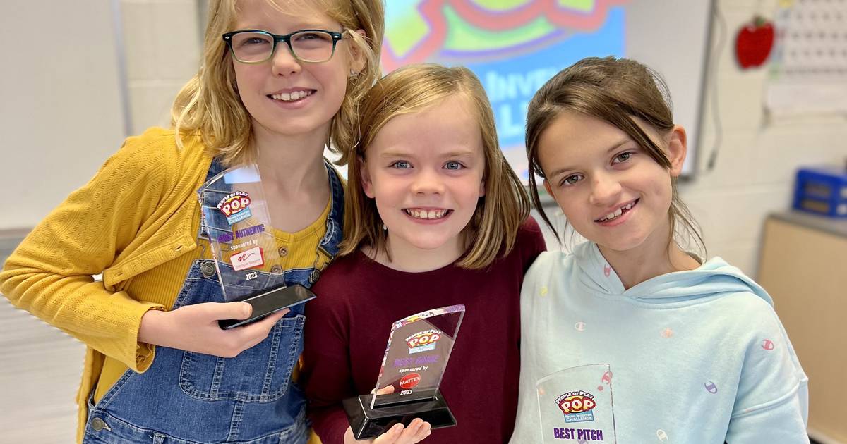 Hairballs, zombies and silly makeup earn game awards for Palos students at Young Inventor Challenge in Chicago