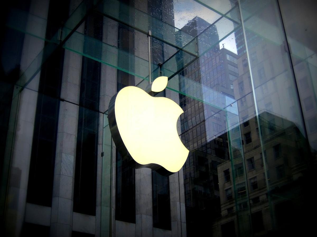 Apple (AAPL) Fell on Restrictions from China