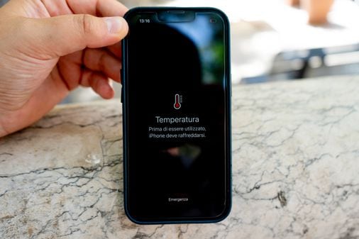 How to help your smartphone survive a heat wave