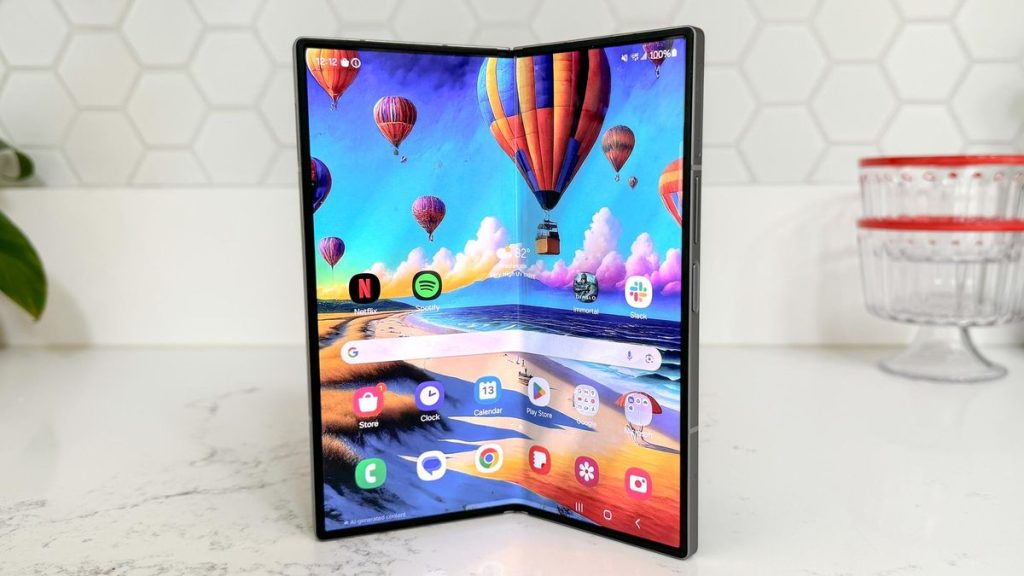 I’ve been testing the Galaxy Z Fold 6 for a week — and this AI feature blew me away