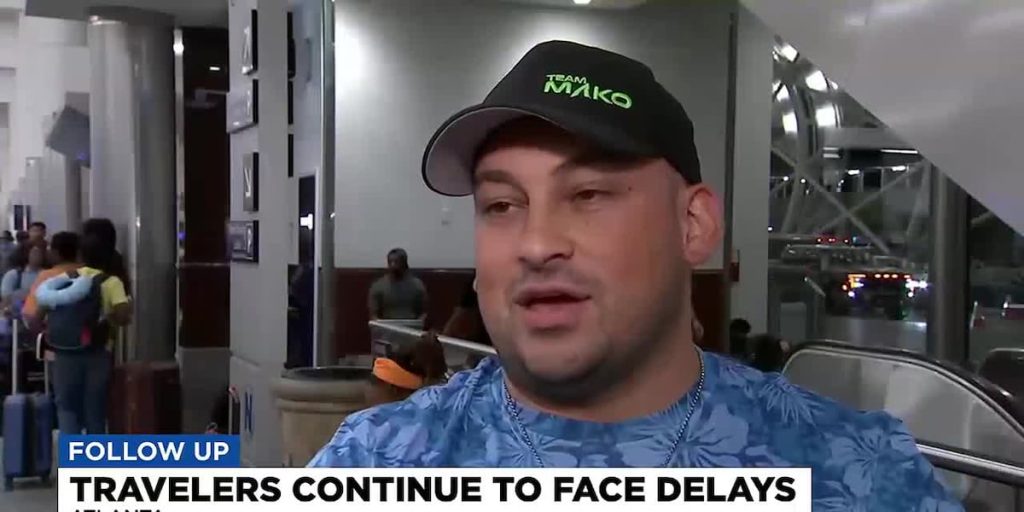Many passengers left stranded in airports after global internet outage – Fox Carolina