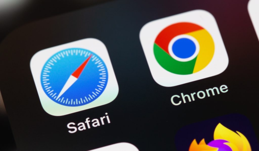 Apple Tells iPhone Users to Stop Browsing the Internet on Chrome — Best Life