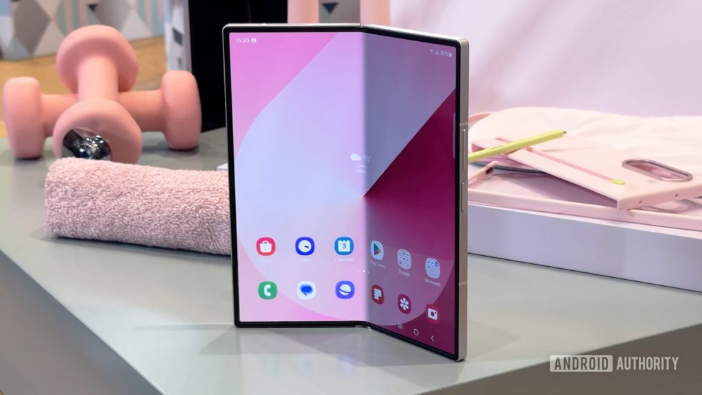 Leak: The Galaxy Z Fold 6 Slim now has a launch window