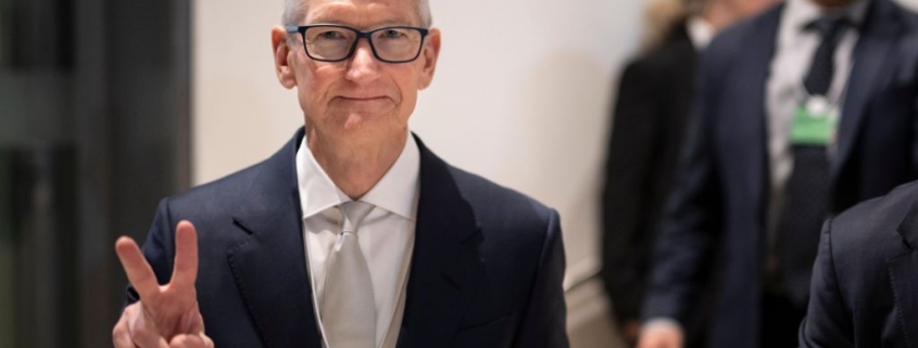 Apple reports best-ever iPhone sales as Mac dips