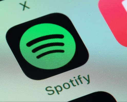 Spotify rolls out group chats