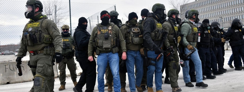 ICE Pretends It’s a Military Force. Its Tactics Would Get Real Soldiers Killed