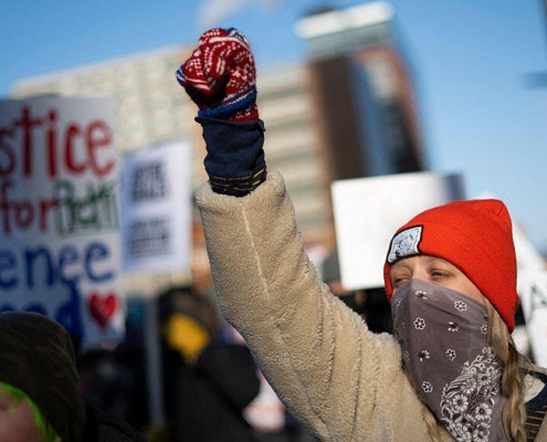 How to Stay Safe at a Protest – Physically and Digitally