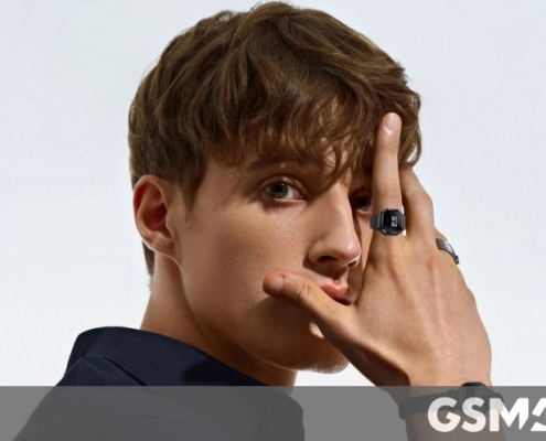 Rogbid Fusion is a miniature smartwatch that fits on your finger