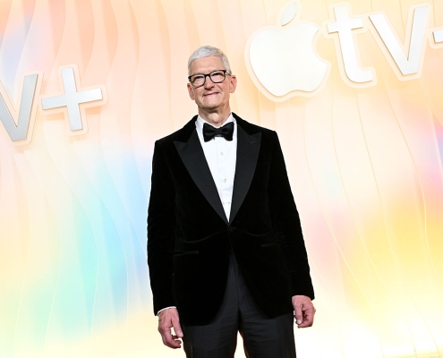 Guys, I don’t think Tim Cook knows how to monetize AI