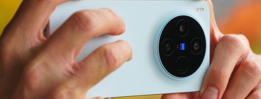 vivo X300 series may expand soon, as X300e spotted online