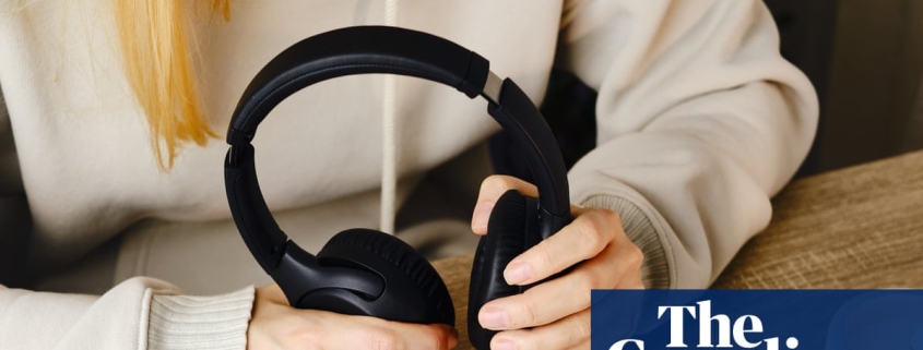 Hazardous substances found in all headphones tested by ToxFREE project | Headphones