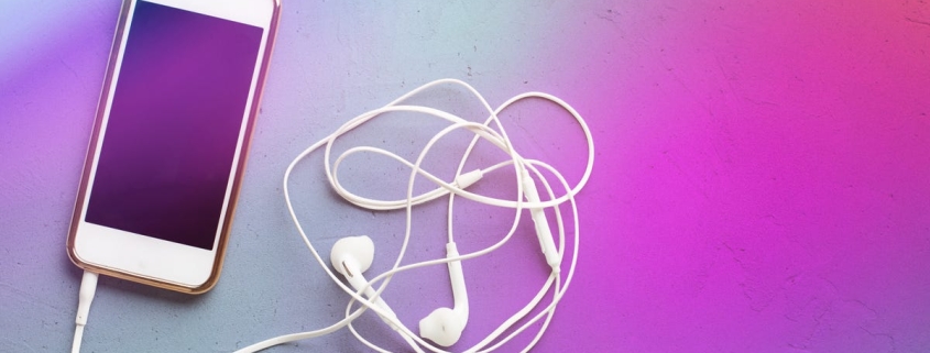 How to Turn Your Old Phone Into the Ultimate MP3 Player