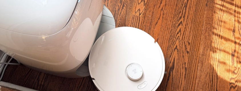 I let Roborock’s first self-cleaning roller mop vacuum clean my hardwood floors, and it delivered I let Roborock’s first self-cleaning roller mop vacuum clean my hardwood floors, and it delivered