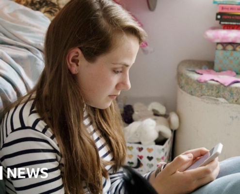 Starmer pledges crackdown on ‘addictive elements’ of social media Starmer pledges crackdown on ‘addictive elements’ of social media