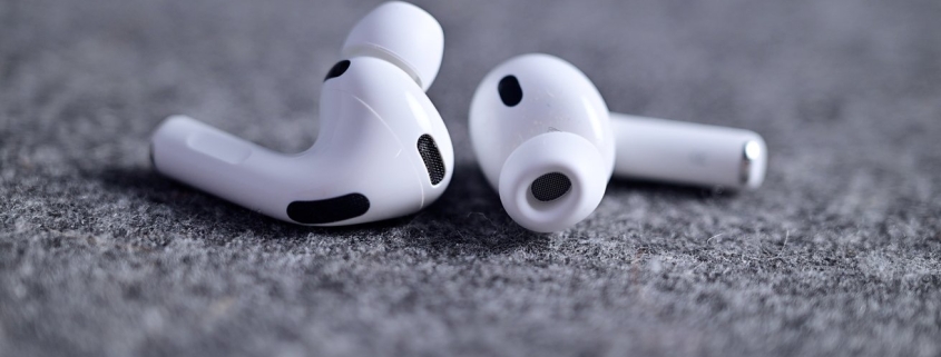 AirPods Pro with built-in cameras may not cost more than current earbuds AirPods Pro with built-in cameras may not cost more than current earbuds