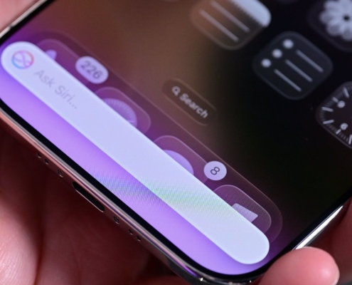 Stick with Apple, an increasingly bullish Wedbush tells investors