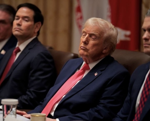 Trump fights back, replaces struck-down reciprocal tariffs with 10% global import tax