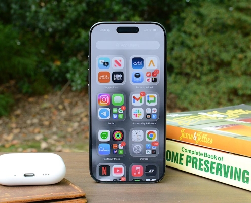 How to customize your iPhone home screen with iOS 26