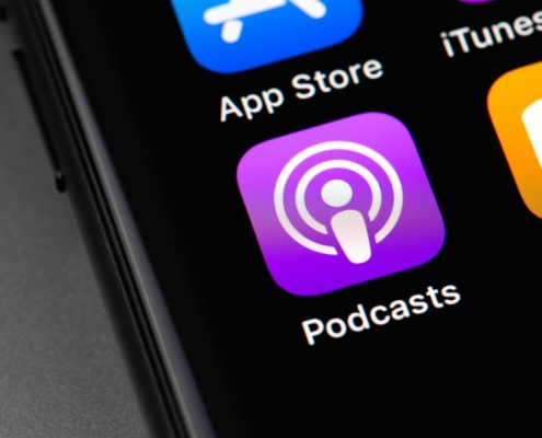 Apple takes aim at YouTube, Spotify, launches video podcasting