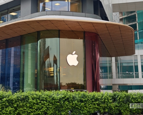 Apple aims to make the iPhone irreplaceable with its wearables and Android needs to be ready Apple aims to make the iPhone irreplaceable with its wearables and Android needs to be ready