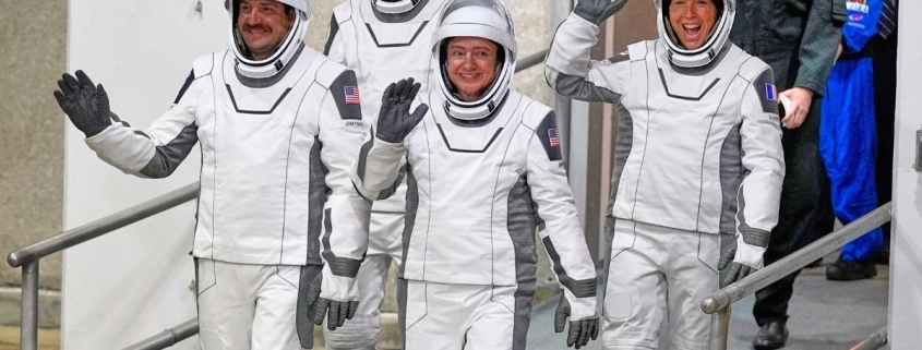 Four New Astronauts Arrive at ISS, Restoring a Full Crew For Research : ScienceAlert