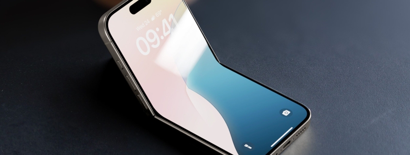 Apple Now Testing Flip-Style Foldable iPhone