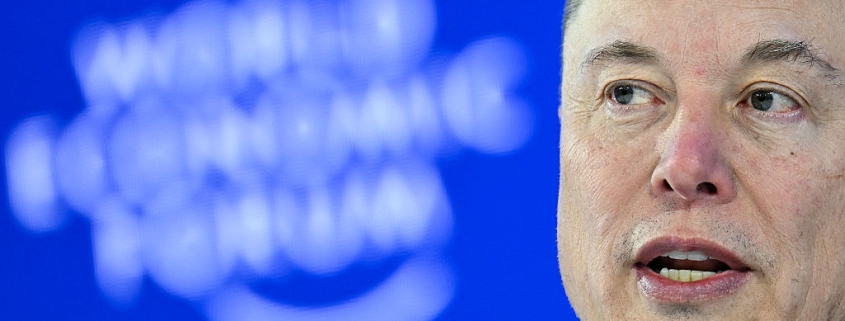 With co-founders leaving and an IPO looming, Elon Musk turns talk to the moon