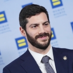 Anthropic-funded group backs candidate attacked by rival AI super PAC Anthropic-funded group backs candidate attacked by rival AI super PAC