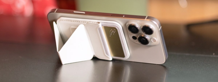 MOFT’s long-awaited MagSafe kickstand wallet with Find My support is now available MOFT’s long-awaited MagSafe kickstand wallet with Find My support is now available