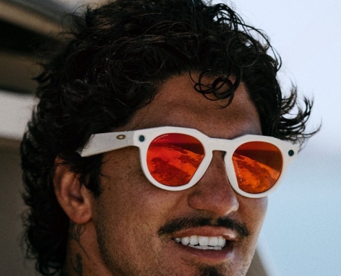 The eye-catching Oakley x Meta smart glasses are now available to pre-order