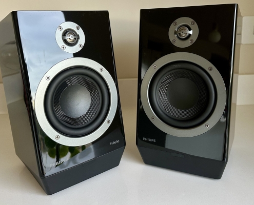 Philips Fidelio FA3 review: huge stereo sound, small price