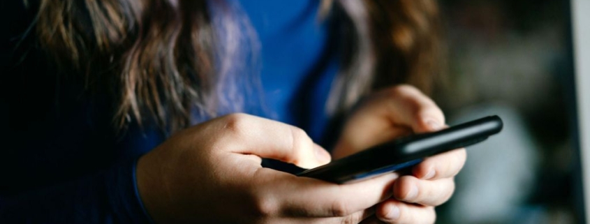 Children bombarded with weight loss drug ads online, says commissioner