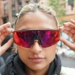 How the Oakley Meta smart glasses beat my Ray-Bans on a 5-mile test walk How the Oakley Meta smart glasses beat my Ray-Bans on a 5-mile test walk