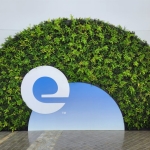 Expedia quarterly revenue climbs 11% to .55B; shares fall 3%