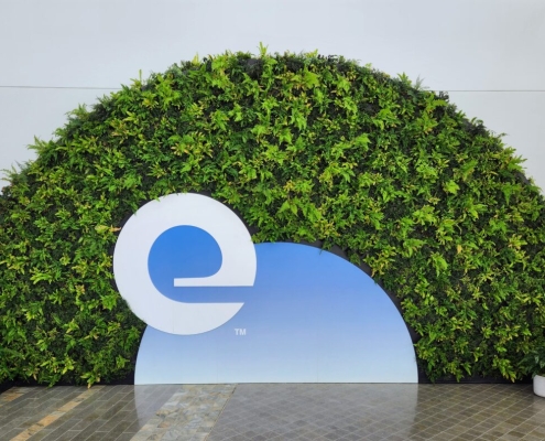 Expedia quarterly revenue climbs 11% to .55B; shares fall 3%