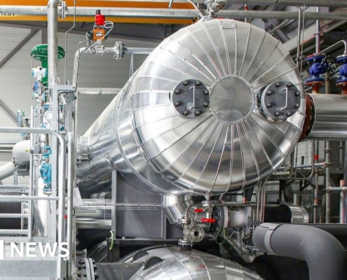 The giant heat pumps designed to warm whole districts