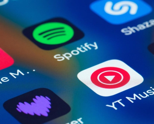 YouTube Music Adds AI-Generated Playlists