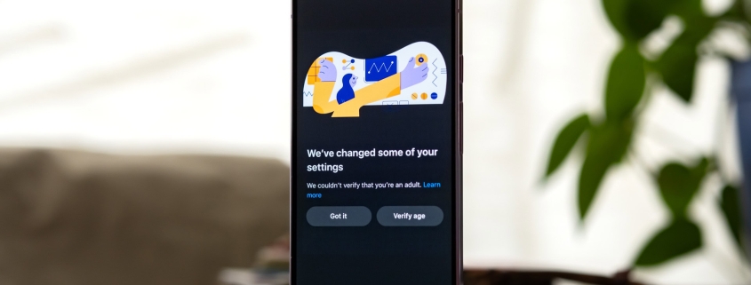 US lawmakers are pushing for device-level age restriction of apps