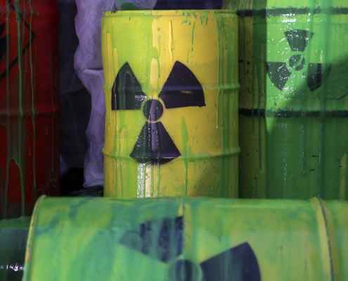 US Government Seeking Volunteers to Store Nuclear Sludge US Government Seeking Volunteers to Store Nuclear Sludge