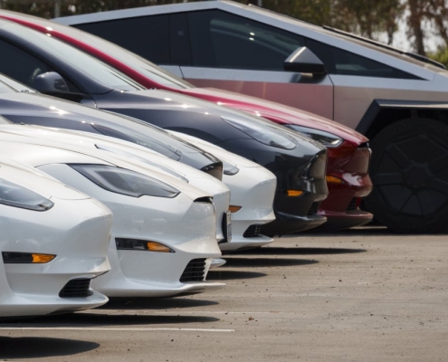 Tesla sues Calif. DMV after agency said the ‘self-driving’ cars don’t actually drive themselves