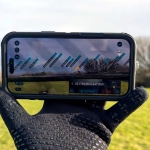 These touchscreen gloves handle rain and cold – and fix my biggest issue with winter hikes