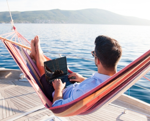 5 Cool New Gadgets Every Digital Nomad Should Check Out