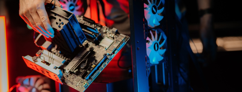 4 Computer Parts You Should Avoid Buying From Amazon