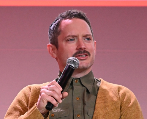 Lord Of The Rings Star Elijah Wood Is Unrecognizable In A Classic Sci-Fi Movie