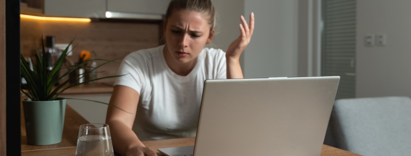 Your USB Port Might Be Interfering With Your Wireless Gadgets Your USB Port Might Be Interfering With Your Wireless Gadgets