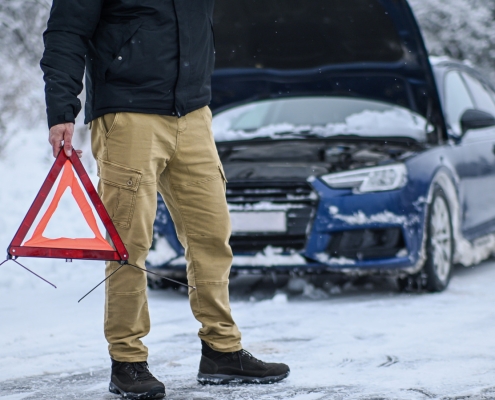 5 Car Repairs You Probably Shouldn’t Do On The Side Of The Road