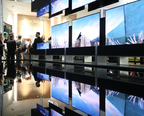 This Cool New OLED Display Might Be The Future Of TVs